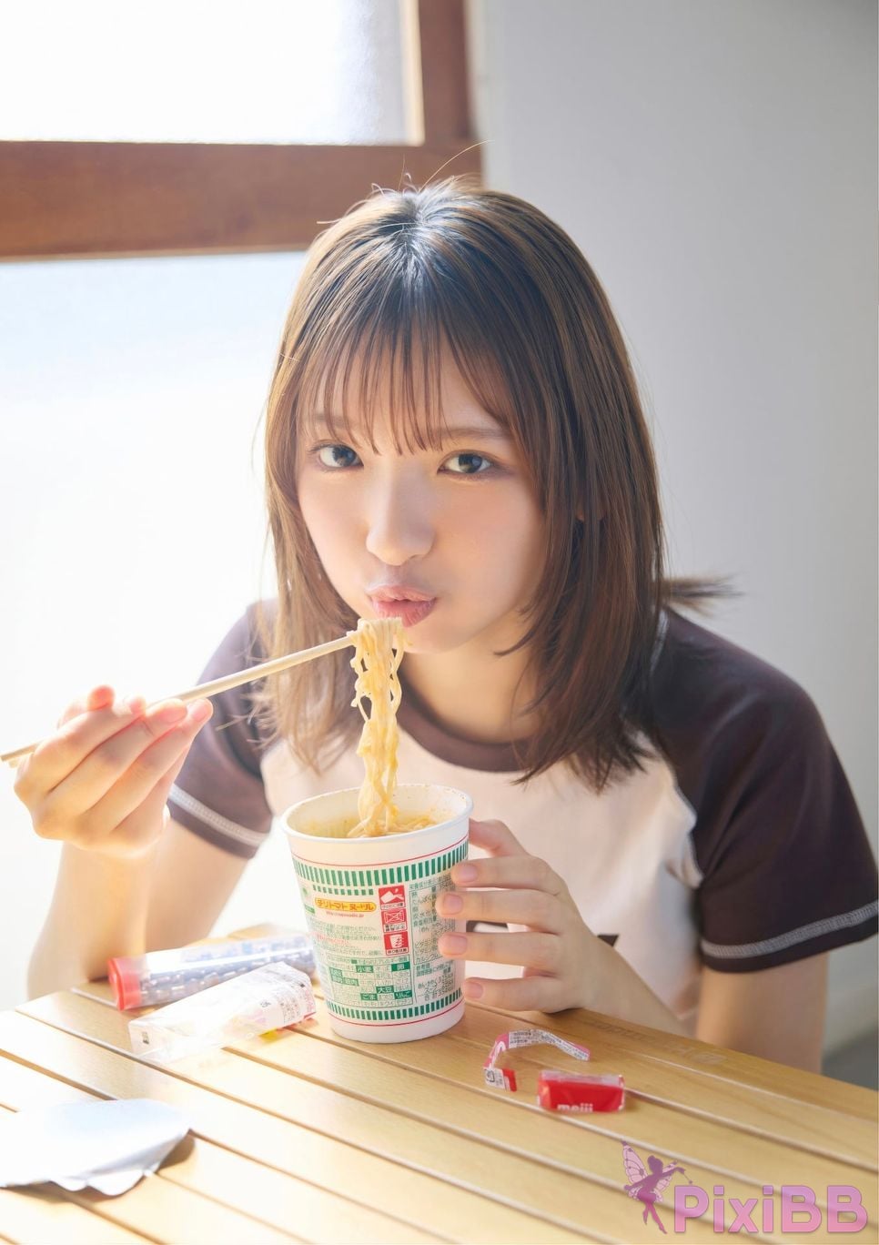 Japanese Idol Runa Ichinose BRODY digital photo book Come in together. PixiBB.COM 007