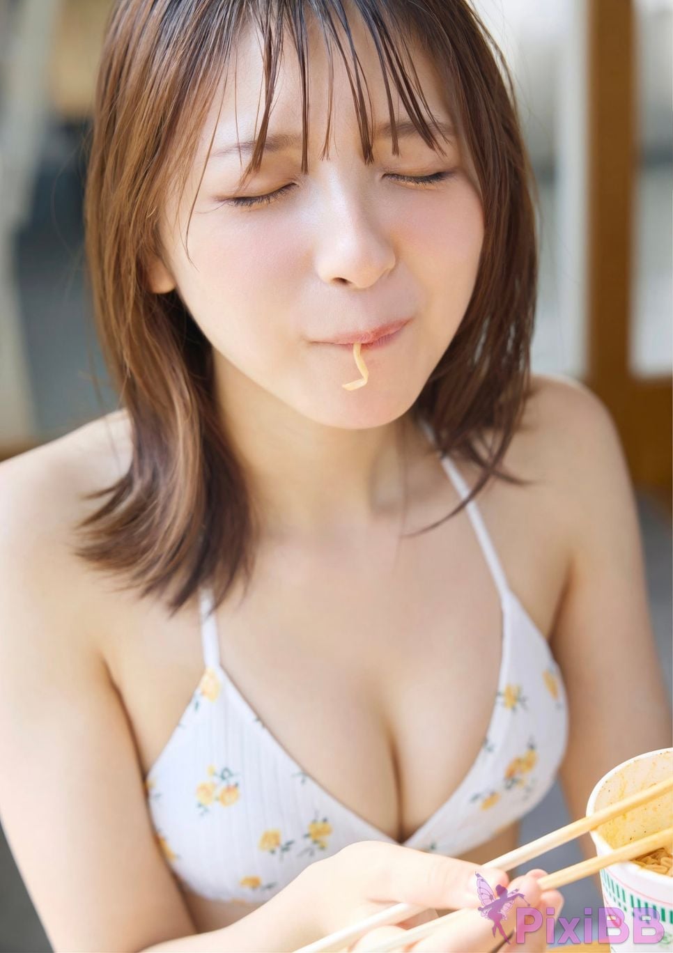 Japanese Idol Runa Ichinose BRODY digital photo book Come in together. PixiBB.COM 011