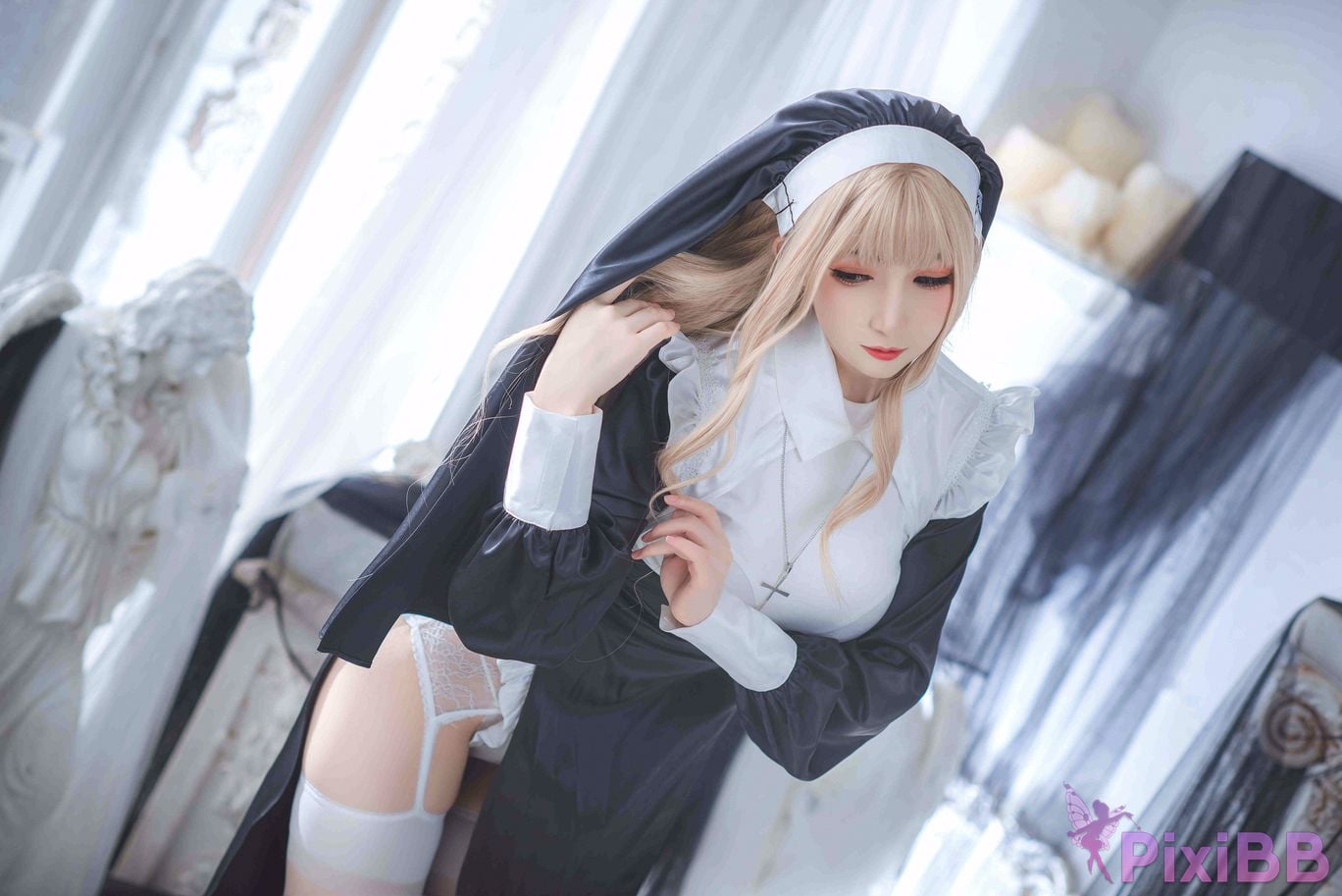 Cosplayer Momose Yiyi nun PixiBB.COM 004