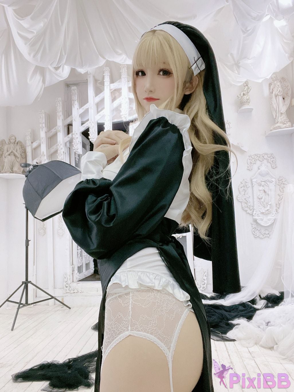 Cosplayer Momose Yiyi nun PixiBB.COM 006