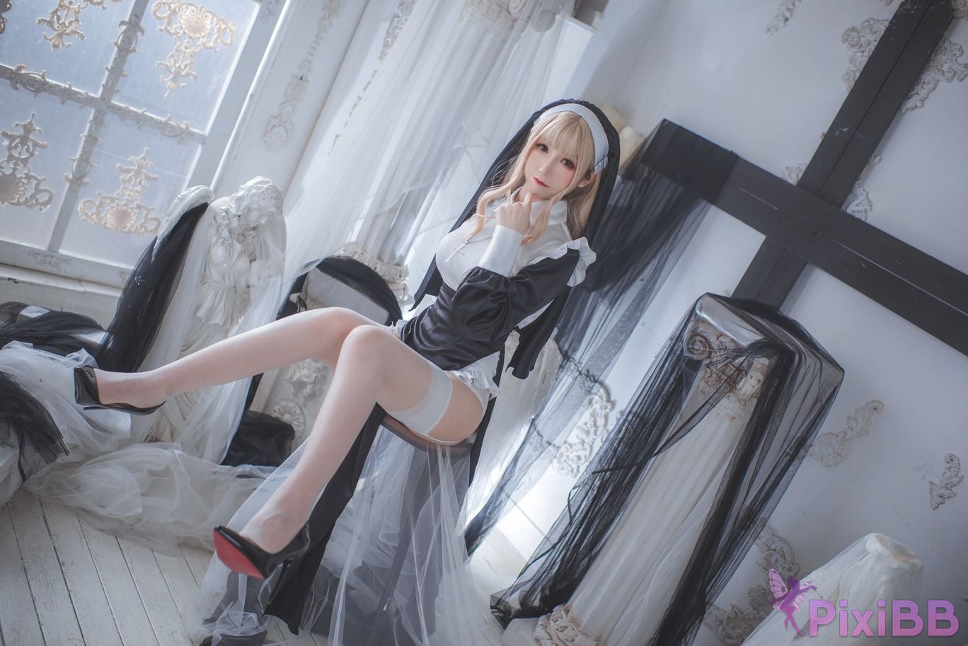 Cosplayer Momose Yiyi nun PixiBB.COM 035