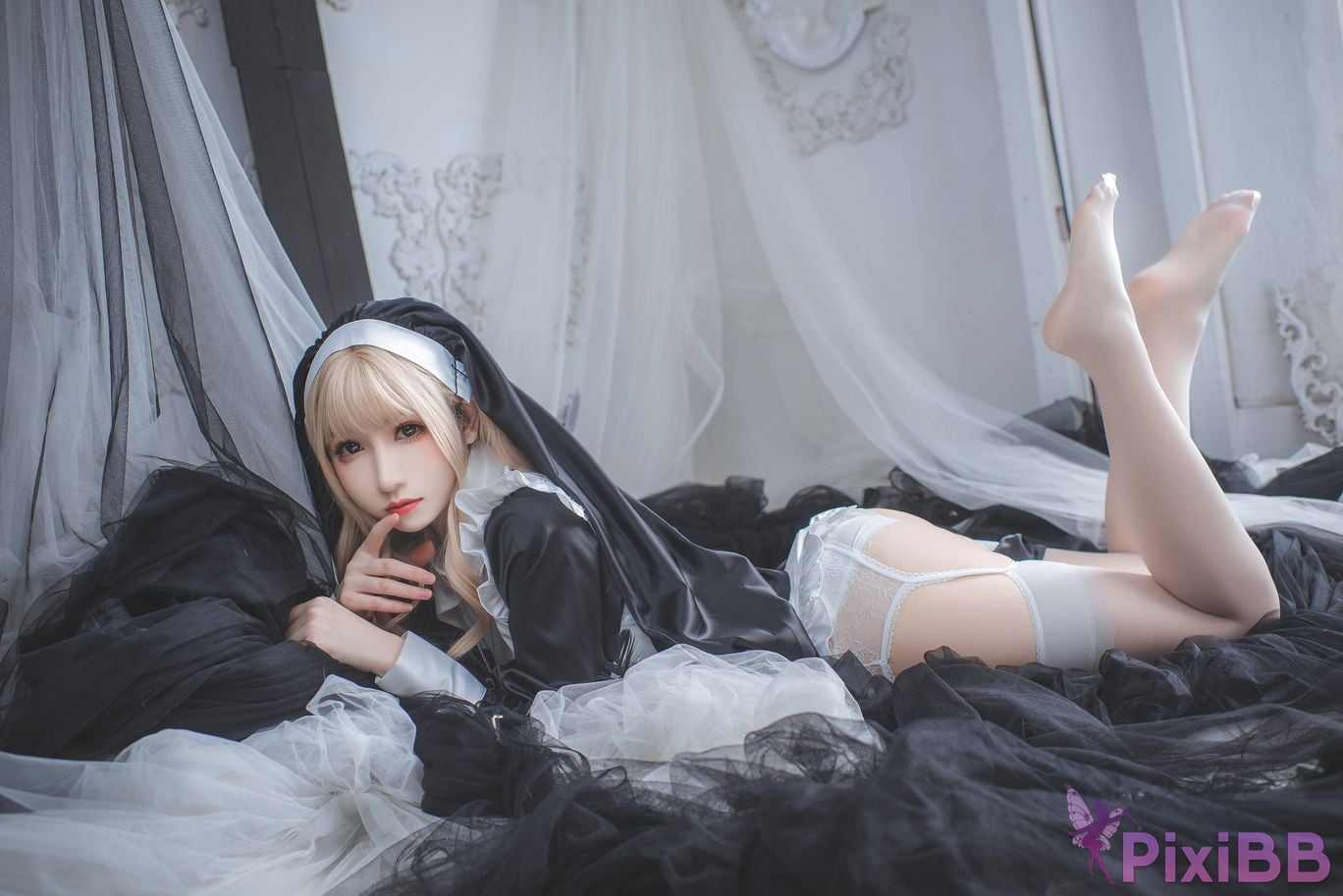 Cosplayer Momose Yiyi nun PixiBB.COM 057