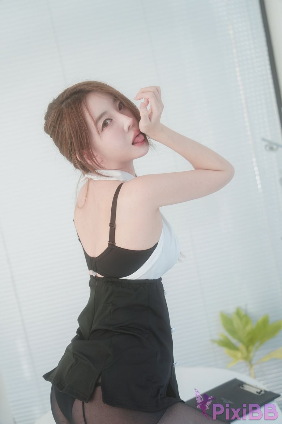 Dohee Sexy Office PixiBB.COM 069