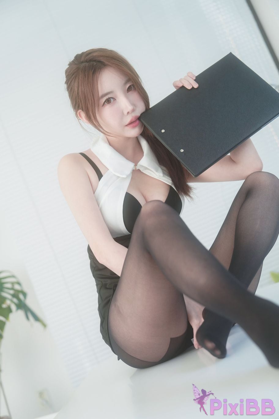 Dohee Sexy Office PixiBB.COM 076
