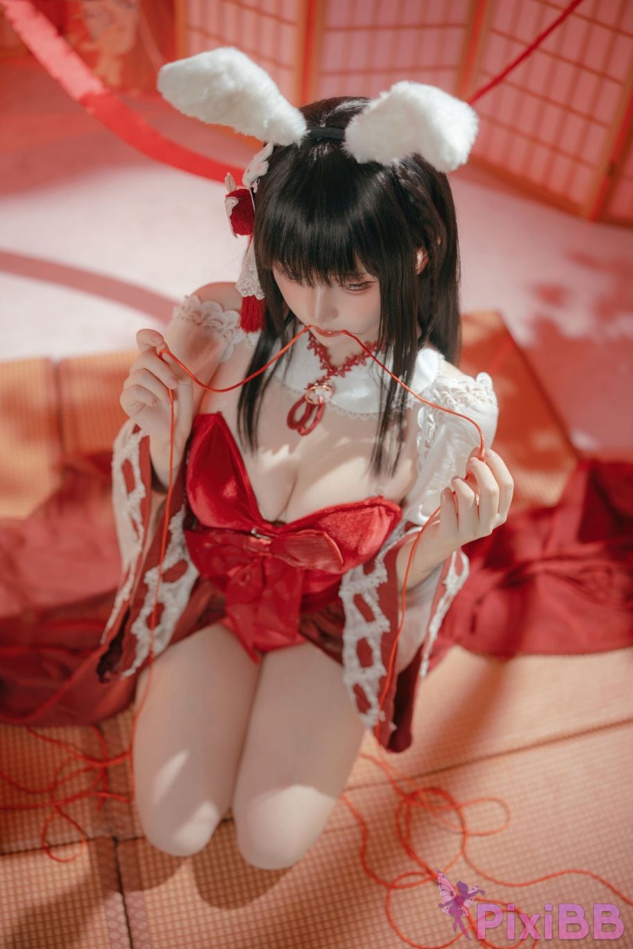 Cosplayer Island fish azur lane mountains praying witch rabbit PixiBB.COM 037