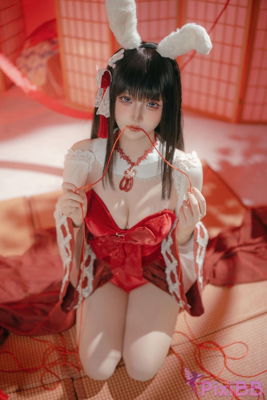 Cosplayer Island fish azur lane mountains praying witch rabbit PixiBB.COM 039