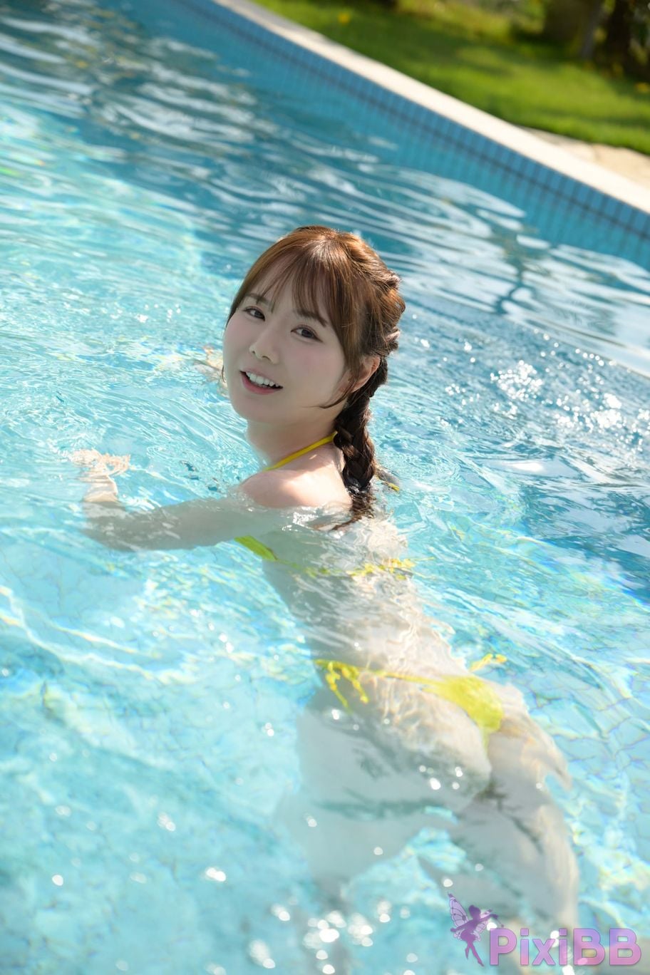 Japanese Idol Miru FRIDAY digital photo book Milmil Genki Vol.1 PixiBB.COM 011