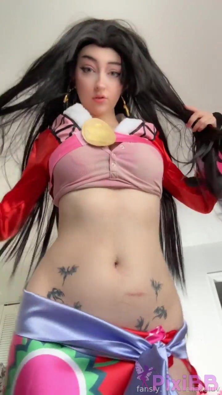 Kenalialuv Boa Hancock PixiBB.COM 010