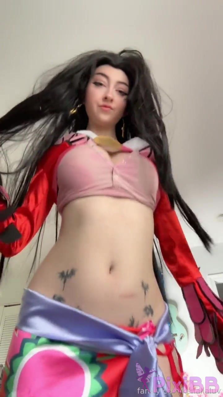 Kenalialuv Boa Hancock PixiBB.COM 018