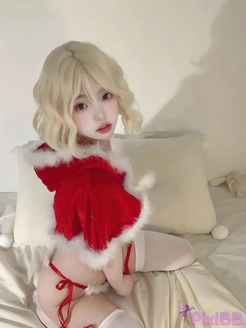 Cosplayer Real treasure Christmas PixiBB.COM 024