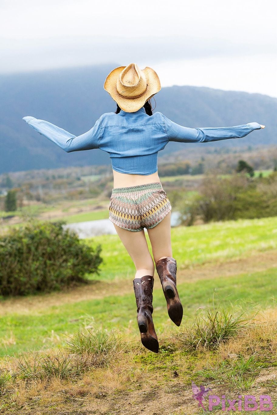 Japanese Idol Moe Iori Expanded version All 50P Yanmaga Other YM 2025 April5 issue unreleased cut digital photo book PixiBB.COM 017