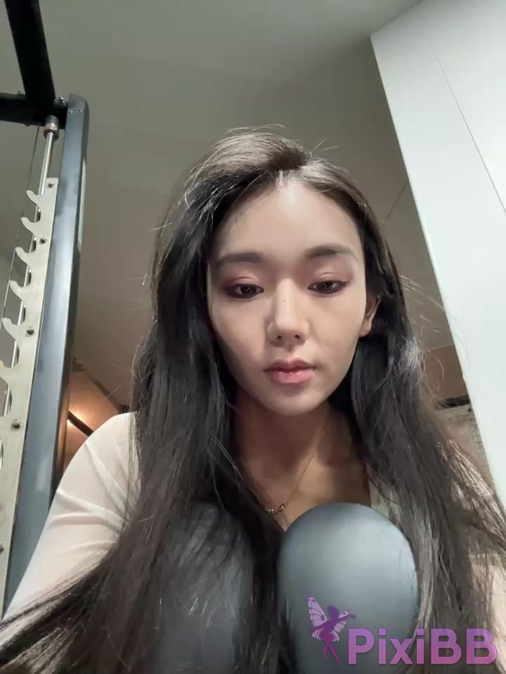 jiajia L Secrets in the gym 01 PixiBB.COM 005