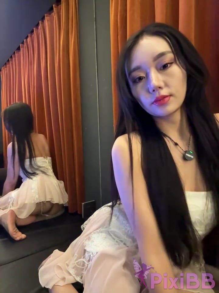 jiajia L Secrets in the gym 01 PixiBB.COM 021