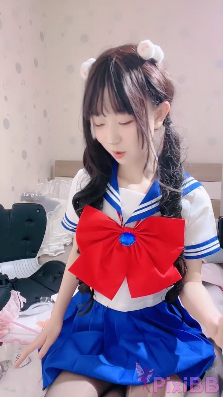 Lolita Kawaii cute Wearing school uniforms and performing passionately with best friends PixiBB.COM 003