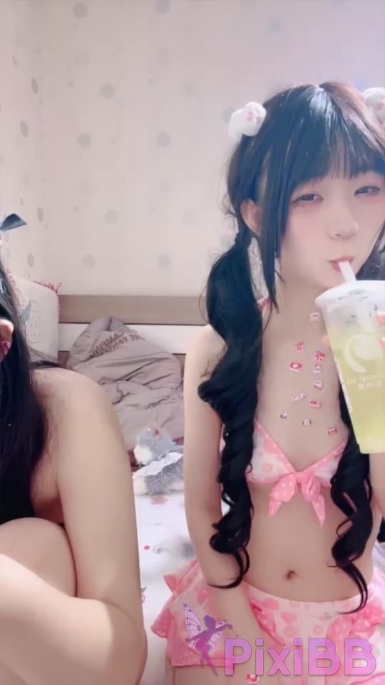 Lolita Kawaii cute Wearing school uniforms and performing passionately with best friends PixiBB.COM 018