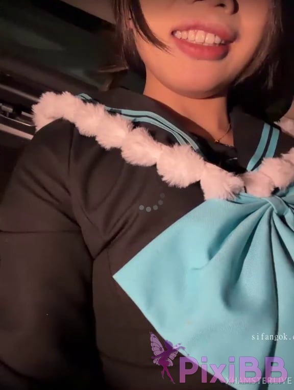 yiyi Pure beautiful girl exposed outdoors PixiBB.COM 061