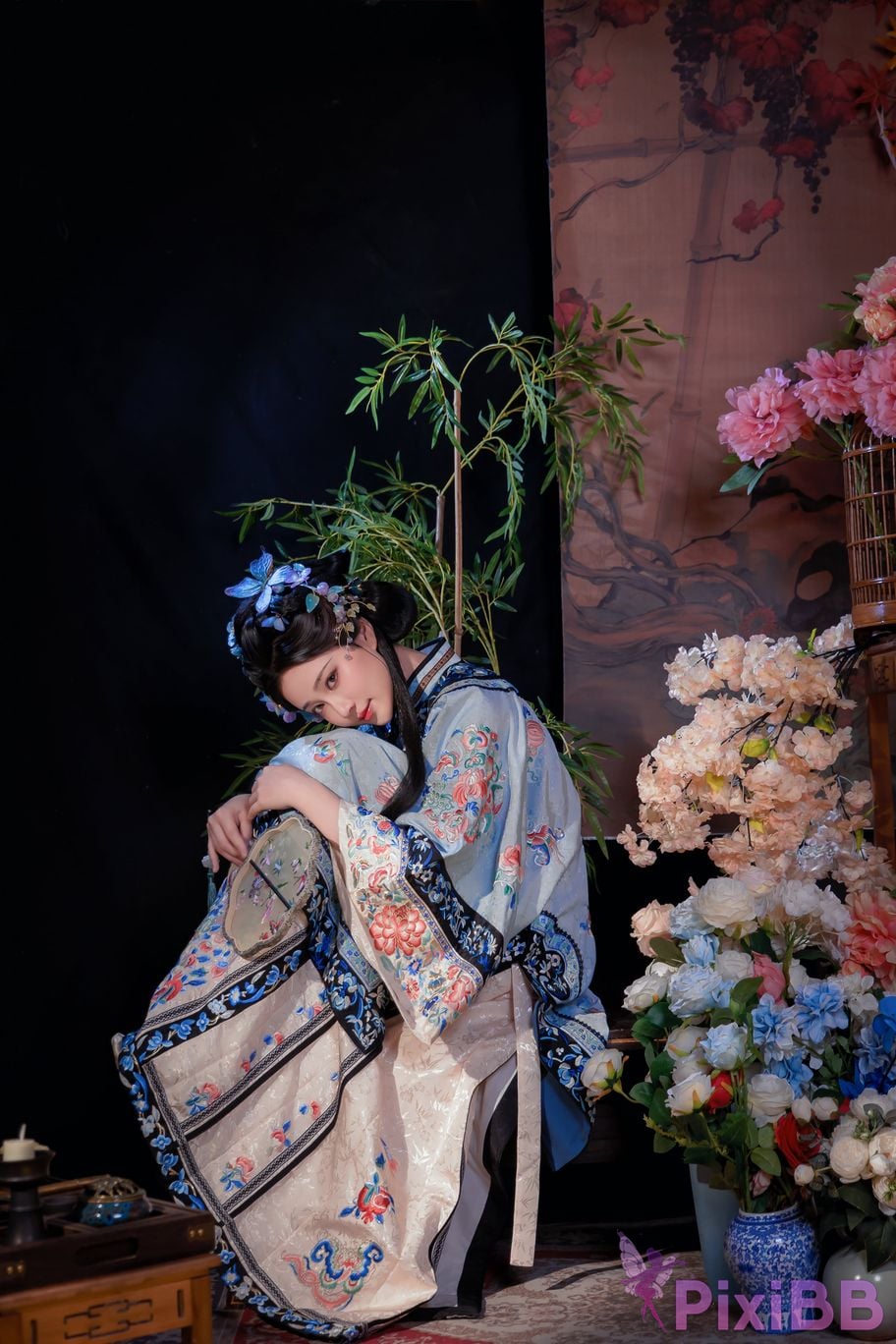 Coser Nnian PixiBB.COM 007