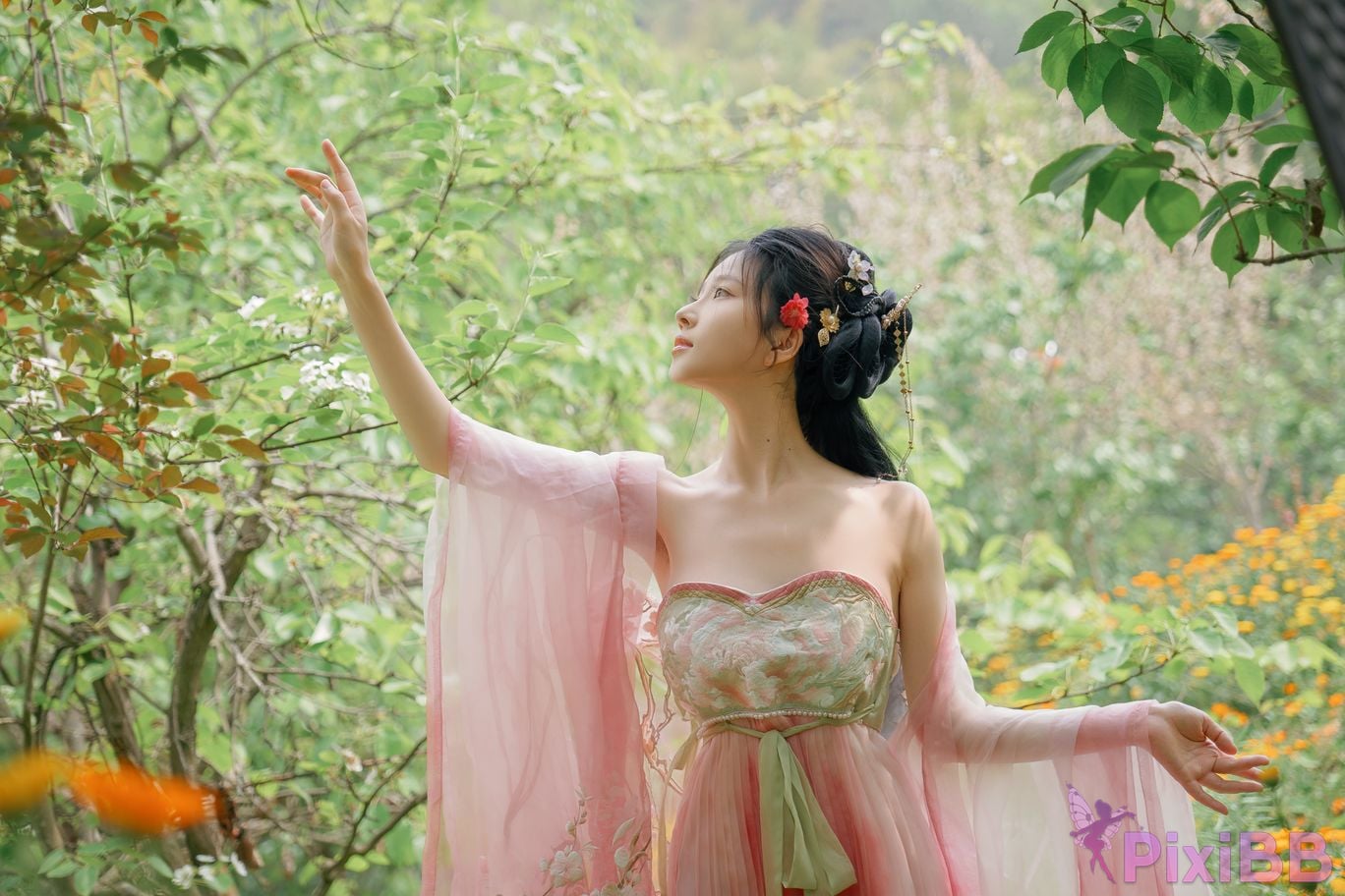 Coser Nnian PixiBB.COM 051