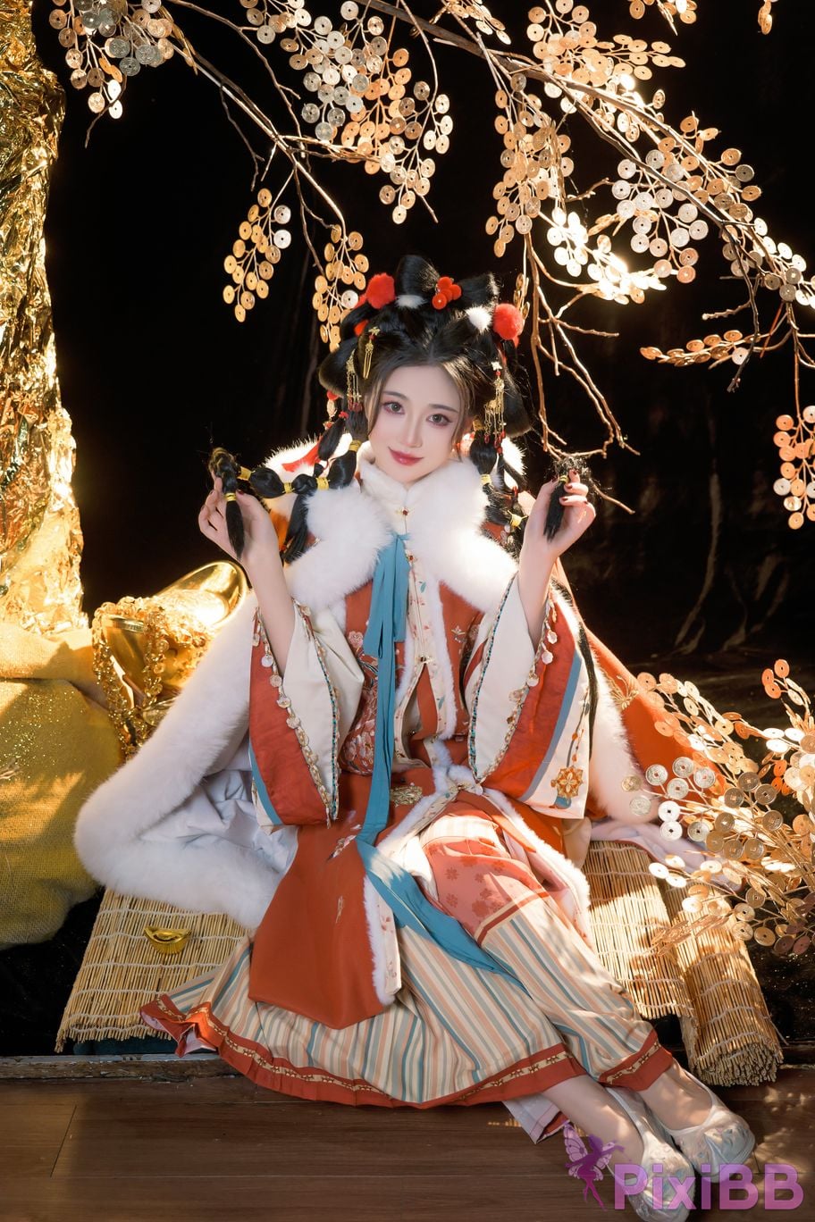 Coser Nnian 2025 PixiBB.COM 005