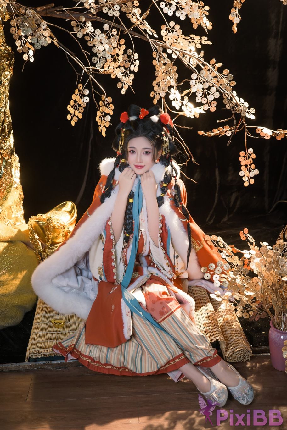 Coser Nnian 2025 PixiBB.COM 006