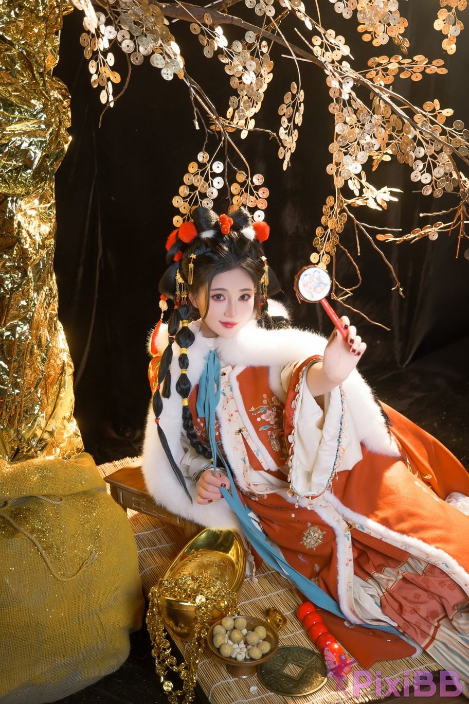 Coser Nnian 2025 PixiBB.COM 010