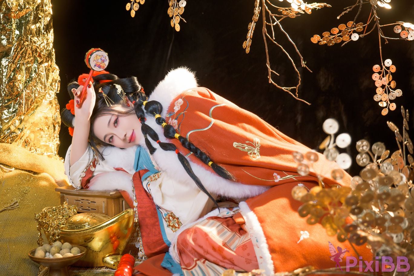 Coser Nnian 2025 PixiBB.COM 014