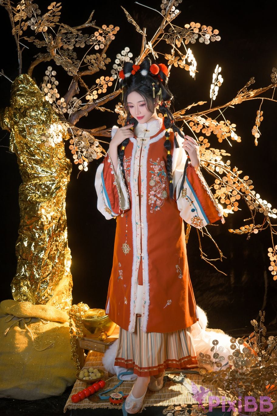 Coser Nnian 2025 PixiBB.COM 021