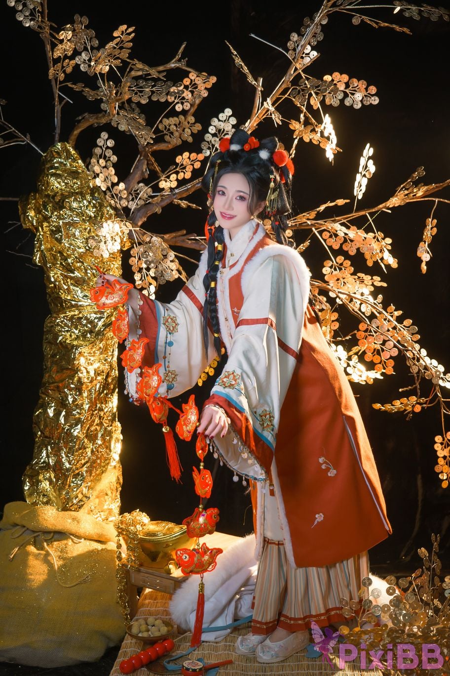 Coser Nnian 2025 PixiBB.COM 024