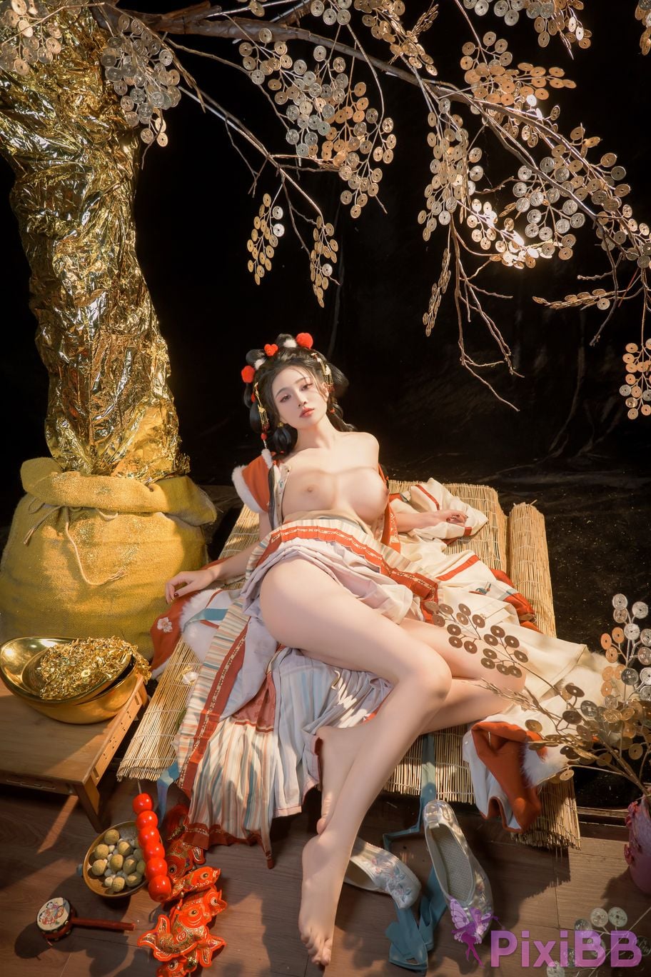 Coser Nnian 2025 PixiBB.COM 037