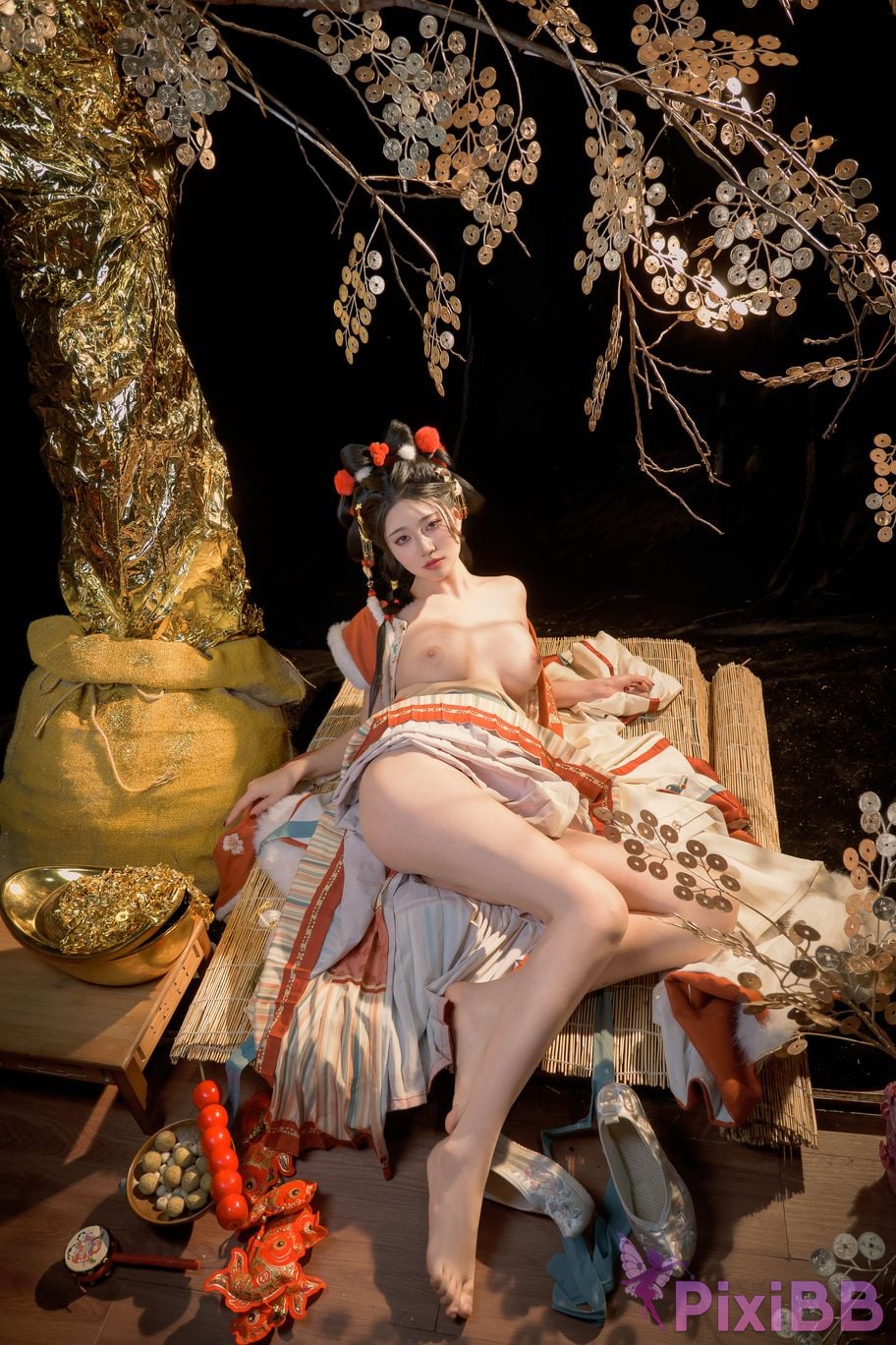 Coser Nnian 2025 PixiBB.COM 038