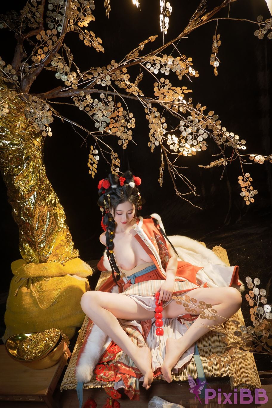 Coser Nnian 2025 PixiBB.COM 046