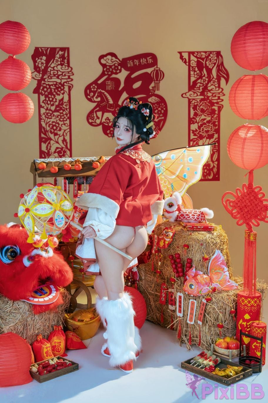 Cosplayer yuuhui Yuhui 2026 New Year Special Lion Awakening Girl PixiBB.COM 010