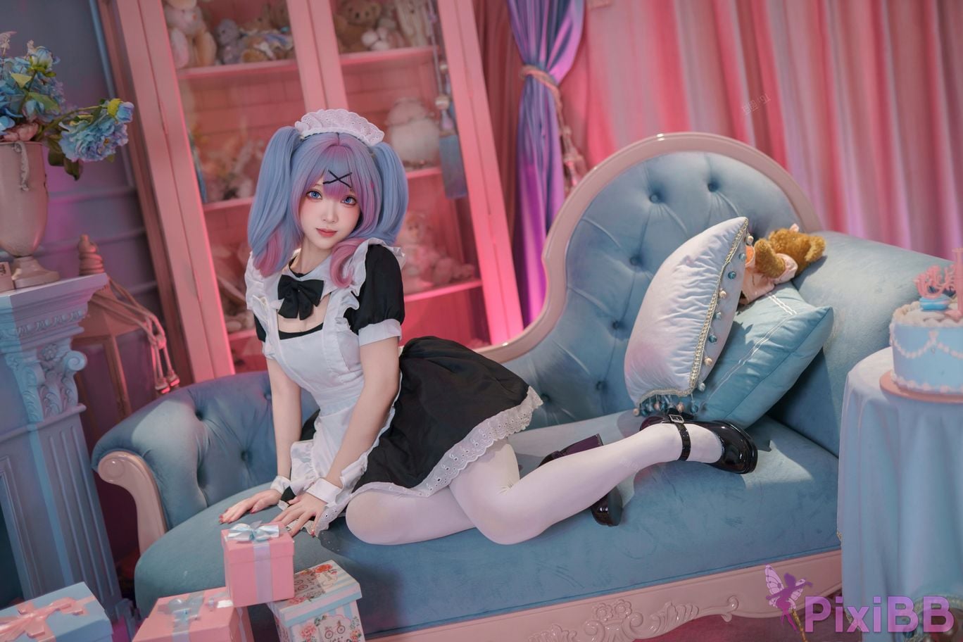 Cosplayer Bangni Bonnie Hatsune Miku rabbit hole maid PixiBB.COM 005