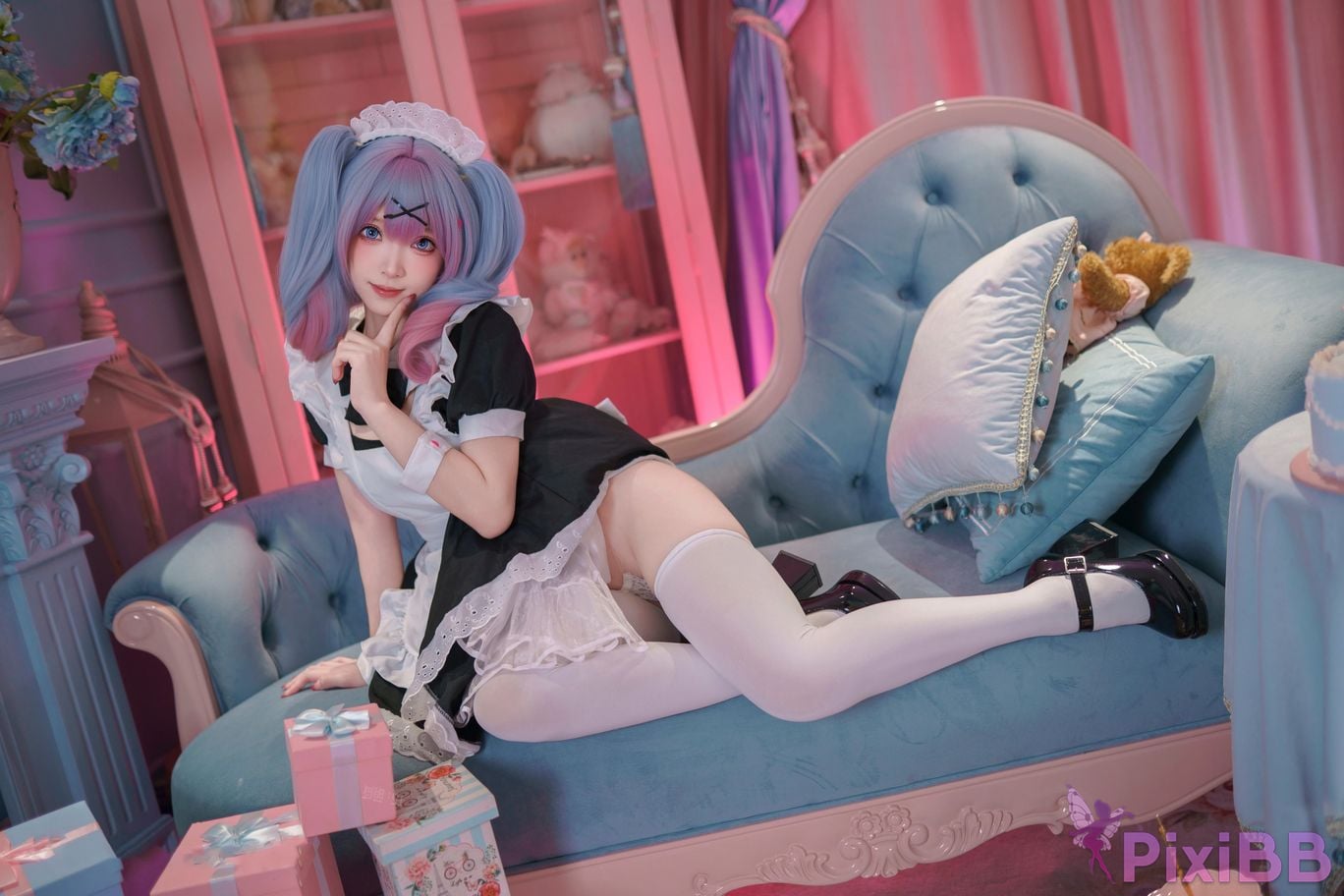 Cosplayer Bangni Bonnie Hatsune Miku rabbit hole maid PixiBB.COM 006