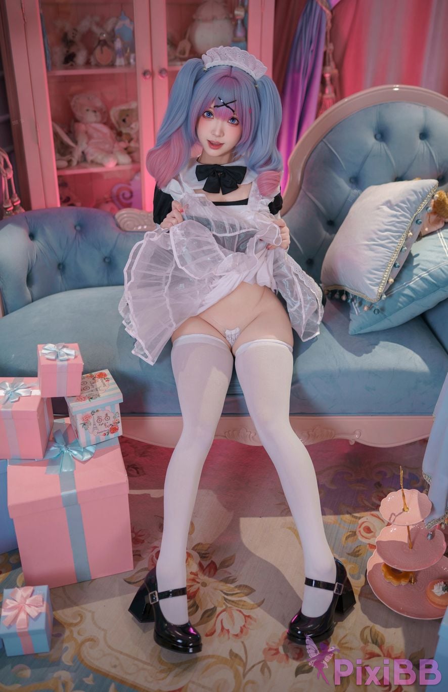 Cosplayer Bangni Bonnie Hatsune Miku rabbit hole maid PixiBB.COM 008