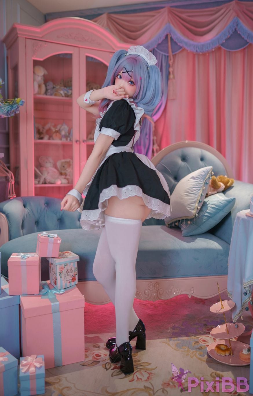 Cosplayer Bangni Bonnie Hatsune Miku rabbit hole maid PixiBB.COM 016