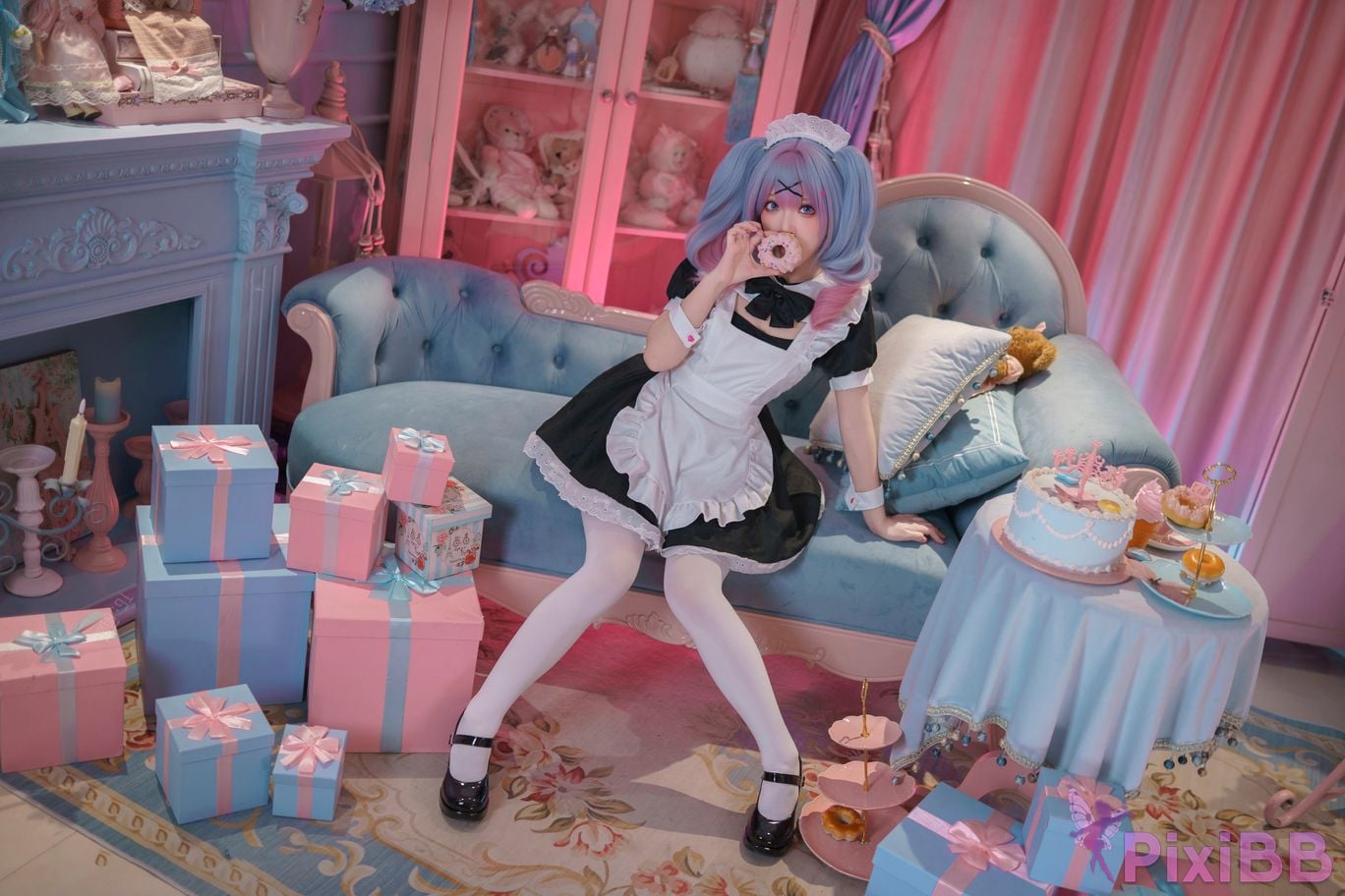 Cosplayer Bangni Bonnie Hatsune Miku rabbit hole maid PixiBB.COM 024