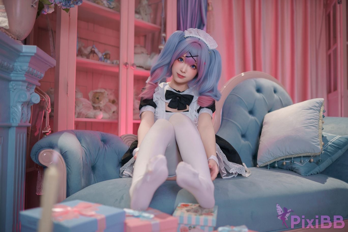 Cosplayer Bangni Bonnie Hatsune Miku rabbit hole maid PixiBB.COM 035