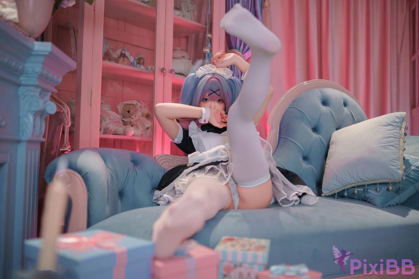 Cosplayer Bangni Bonnie Hatsune Miku rabbit hole maid PixiBB.COM 036