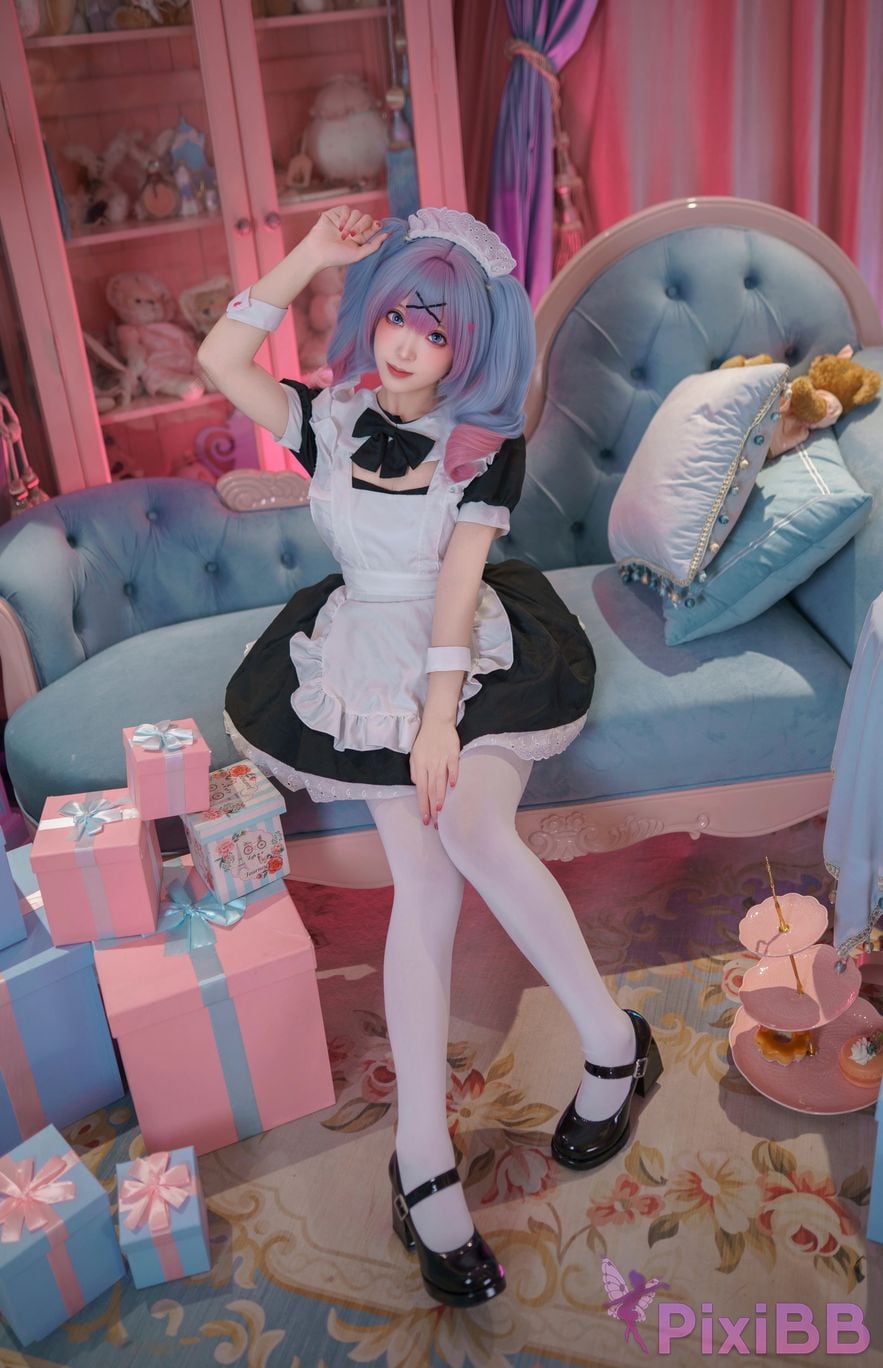 Cosplayer Bangni Bonnie Hatsune Miku rabbit hole maid PixiBB.COM 082