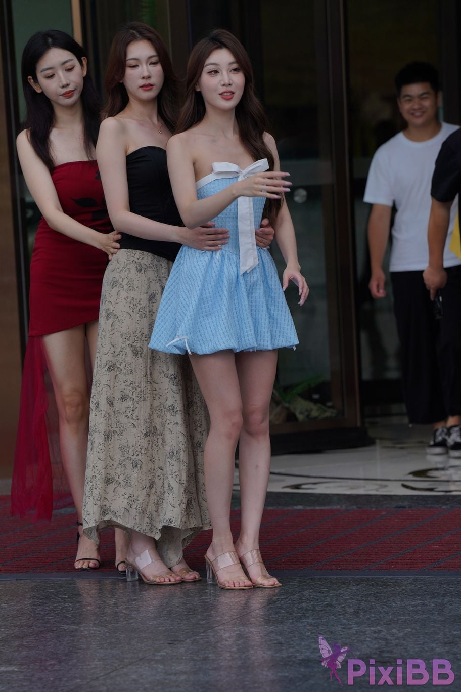 Featured Street Photography Works No.5371 Qiaoxiaoqianxi Looking forward to beautiful eyes PixiBB.COM 011