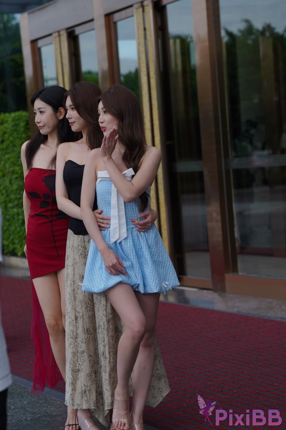 Featured Street Photography Works No.5371 Qiaoxiaoqianxi Looking forward to beautiful eyes PixiBB.COM 029