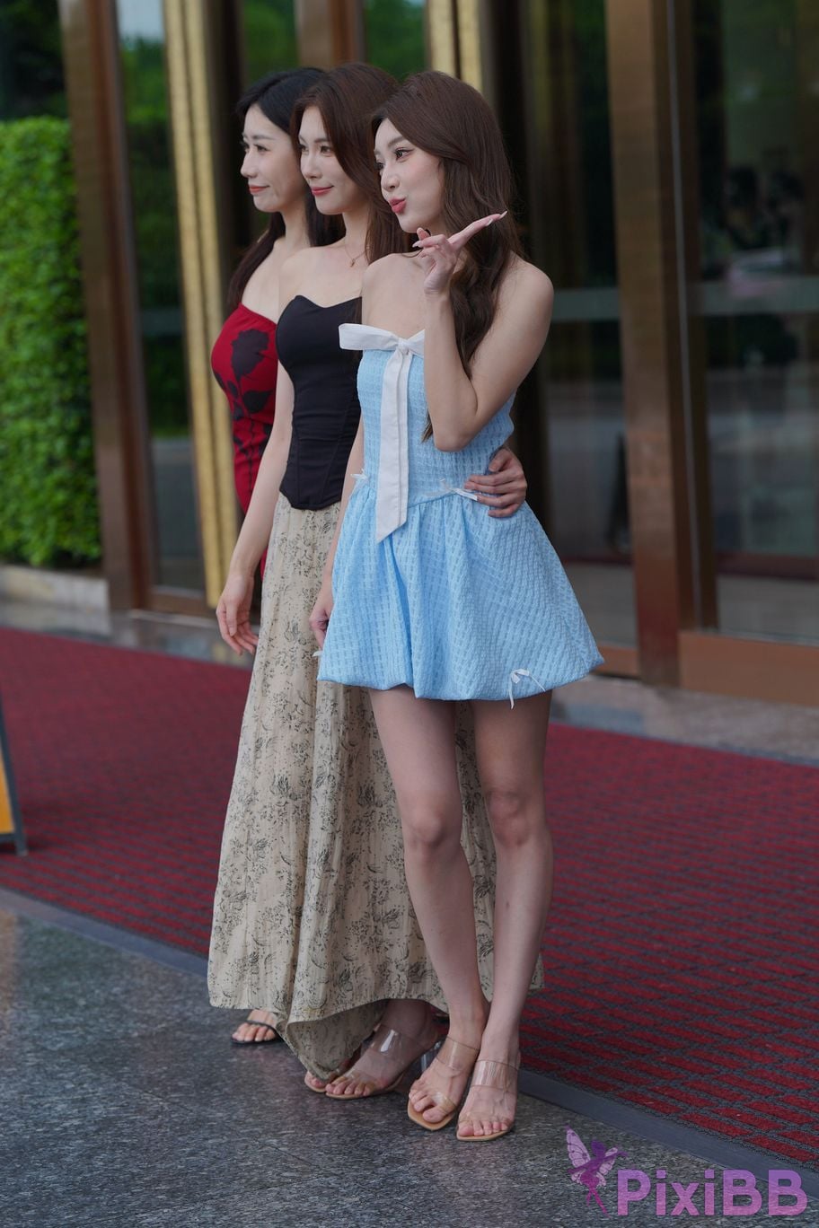 Featured Street Photography Works No.5371 Qiaoxiaoqianxi Looking forward to beautiful eyes PixiBB.COM 045