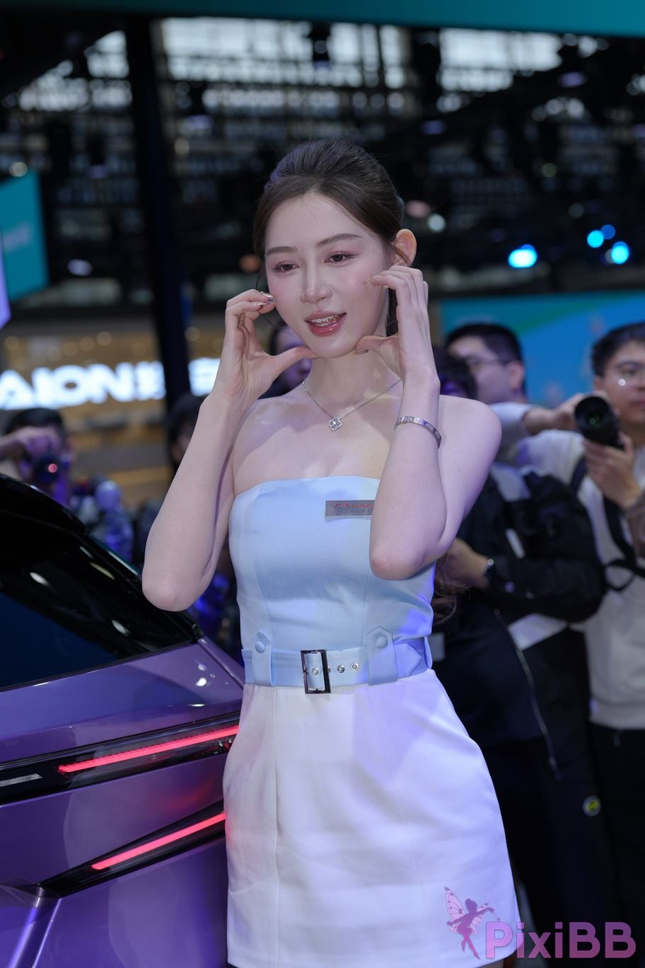 Featured Street Photography Works No.5372 Elegant white skirt PixiBB.COM 018