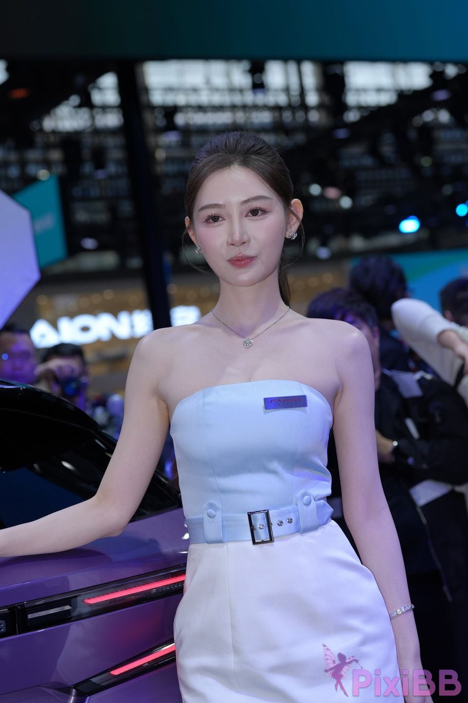 Featured Street Photography Works No.5372 Elegant white skirt PixiBB.COM 023