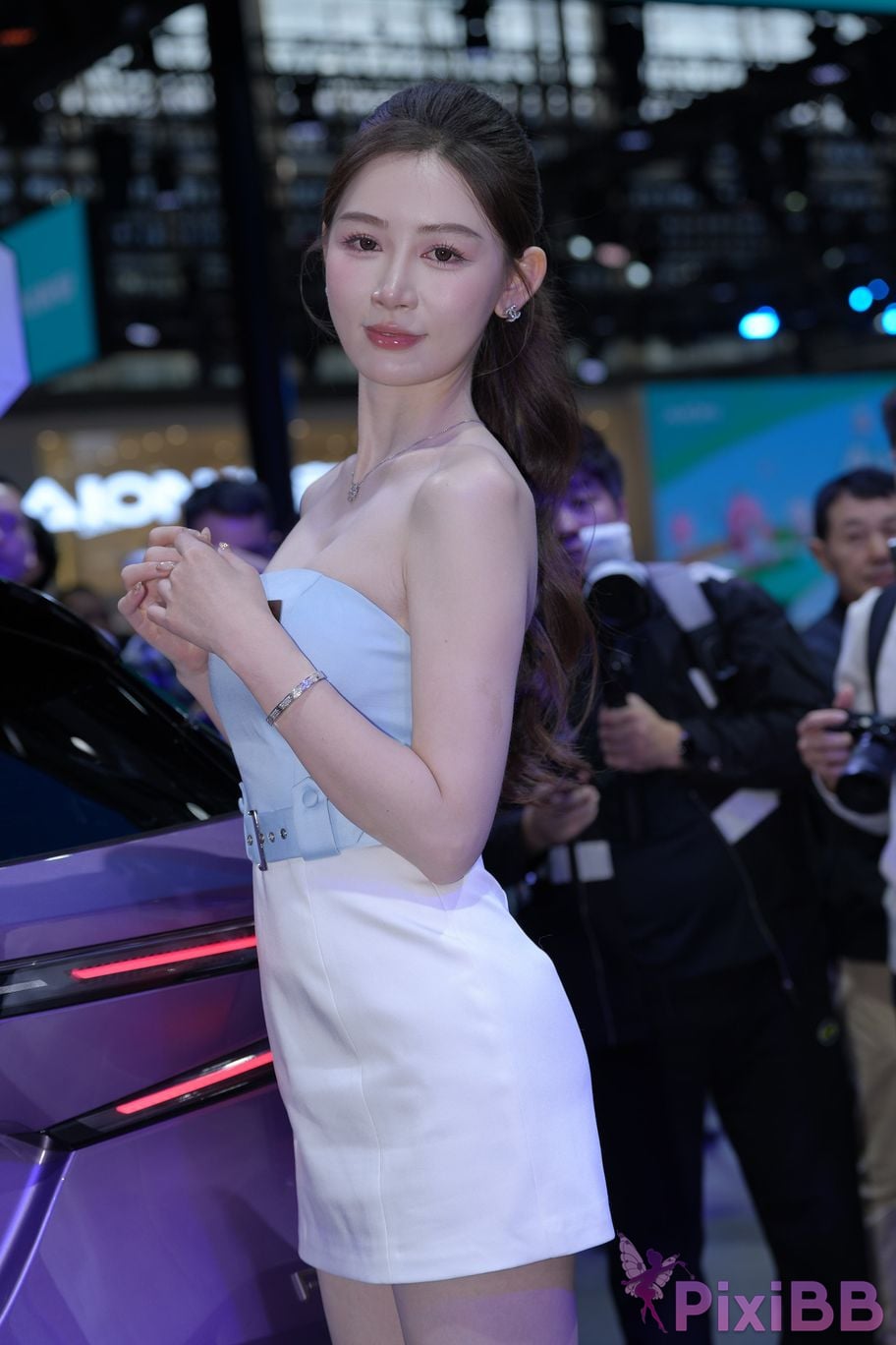 Featured Street Photography Works No.5372 Elegant white skirt PixiBB.COM 029