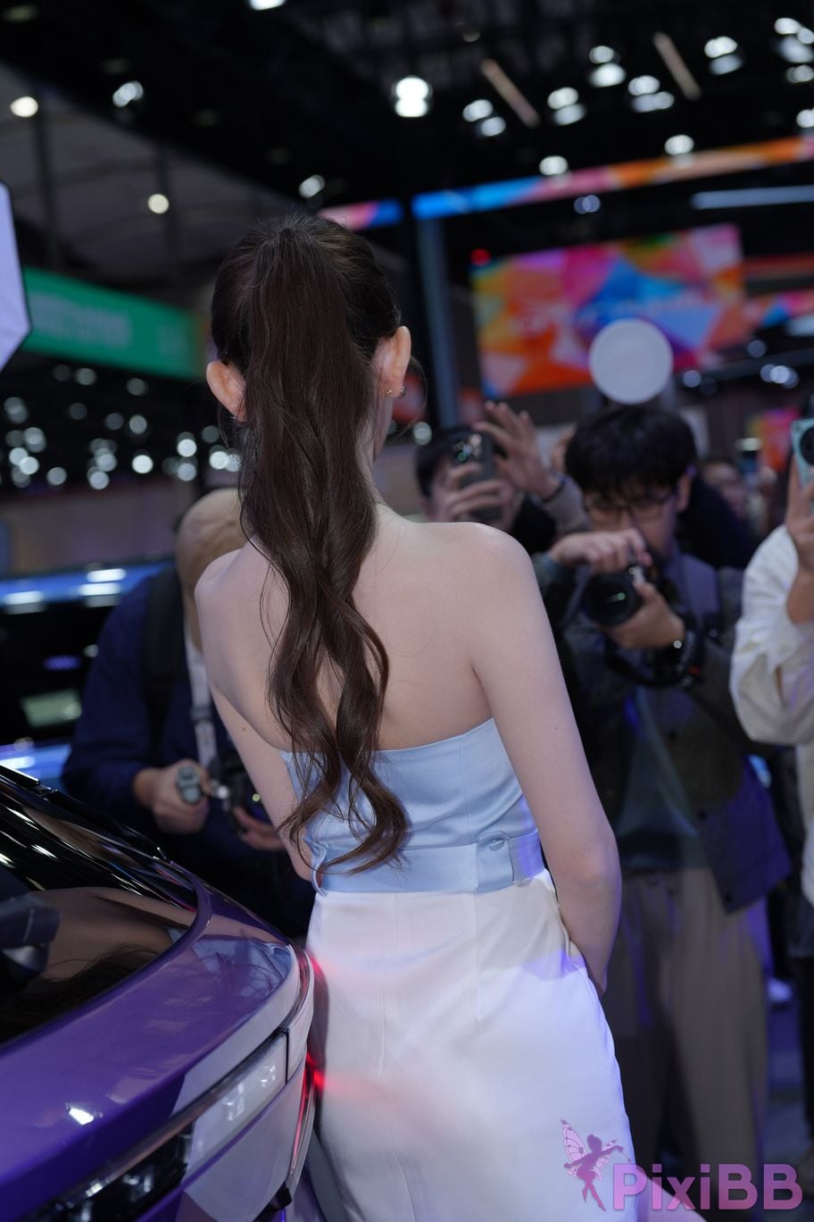 Featured Street Photography Works No.5372 Elegant white skirt PixiBB.COM 049