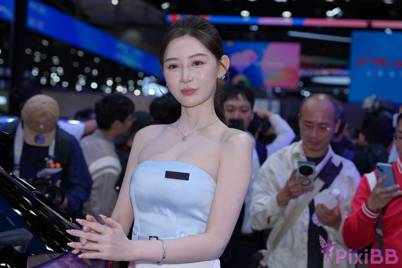 Featured Street Photography Works No.5372 Elegant white skirt PixiBB.COM 055