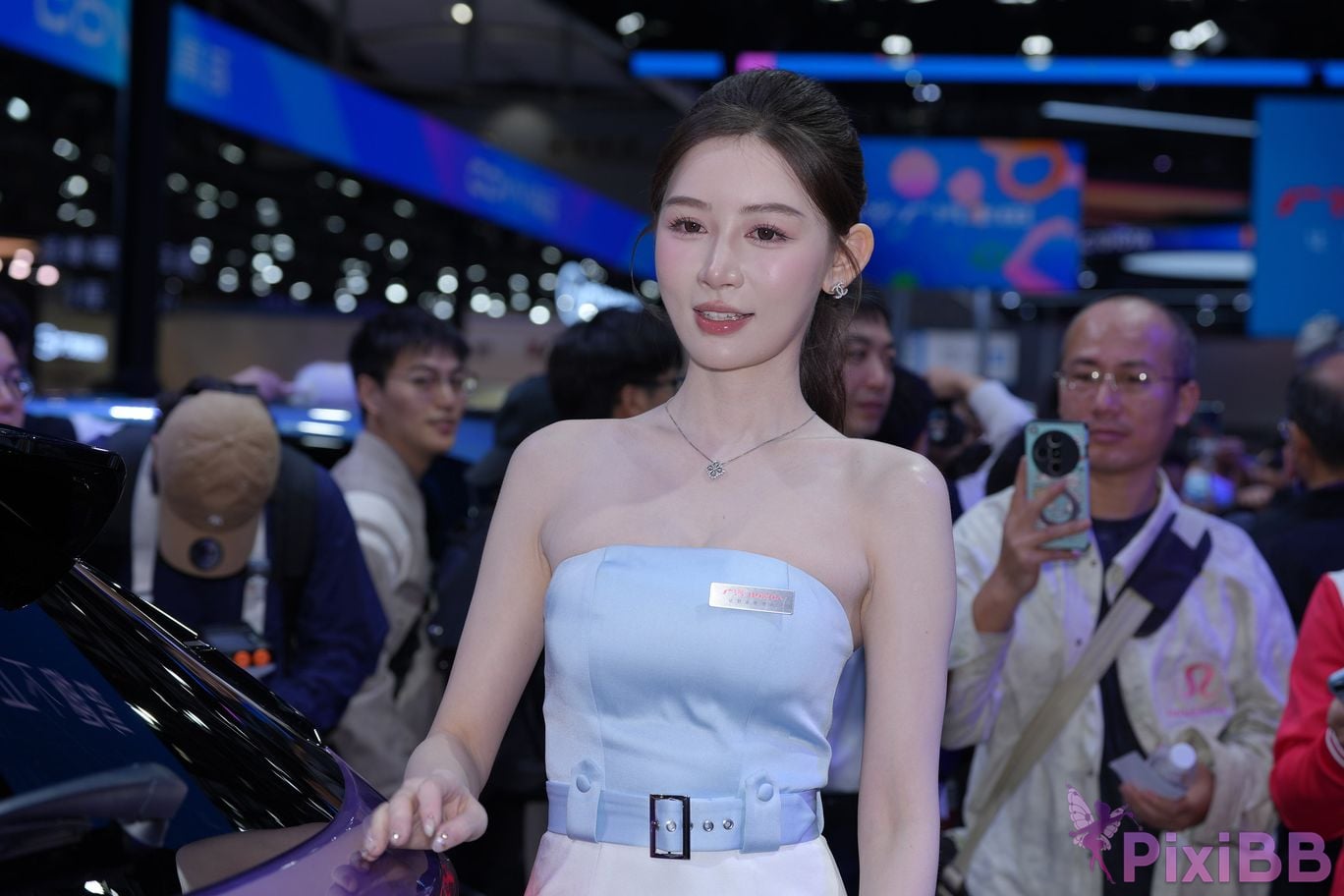 Featured Street Photography Works No.5372 Elegant white skirt PixiBB.COM 057