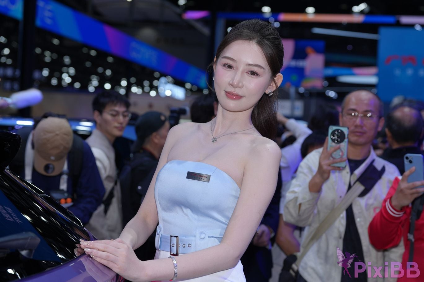 Featured Street Photography Works No.5372 Elegant white skirt PixiBB.COM 058